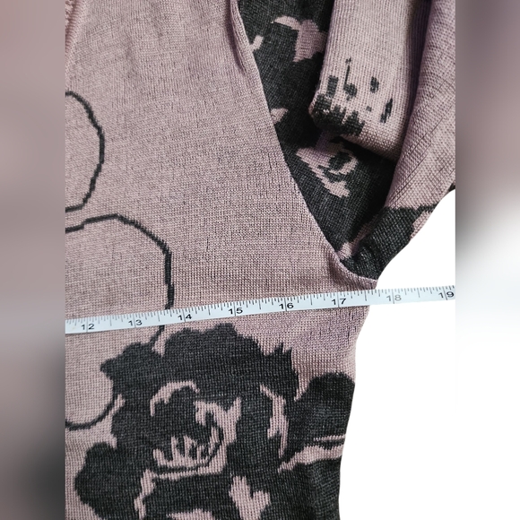 Floral Cardigan - Picture 3 of 10